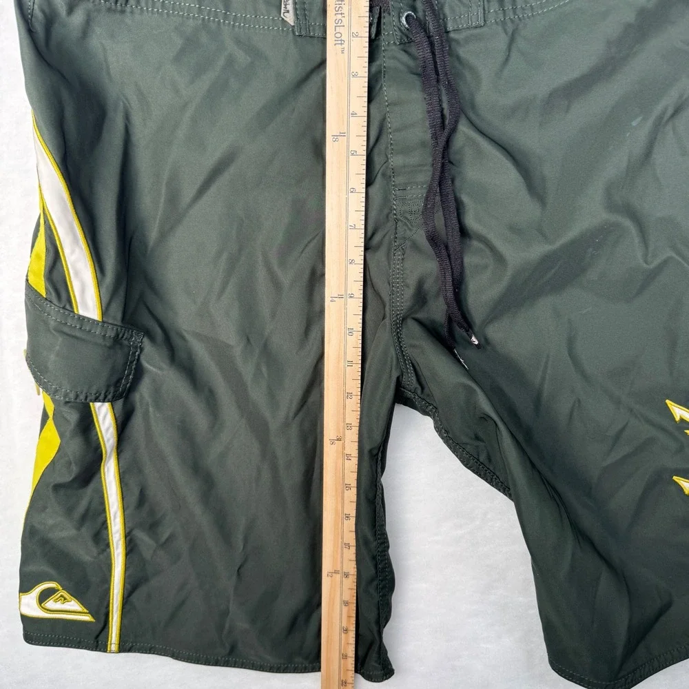Vintage Quiksilver Boardshorts Mens 36 Olive Green Yellow Surf Swim Y2K Script